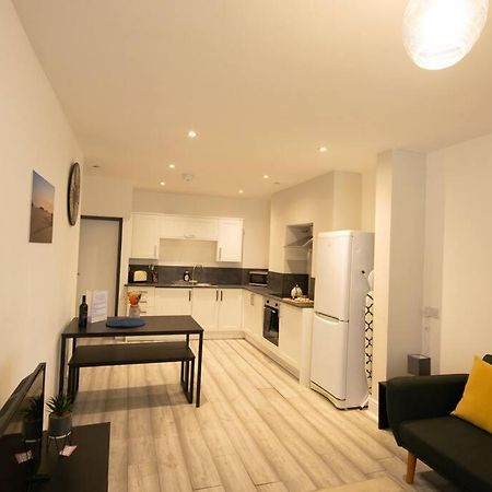 Luxe Living City Apartment - Beach, Wifi, Parking Swansea Exteriér fotografie