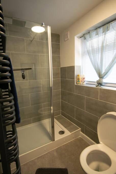 Luxe Living City Apartment - Beach, Wifi, Parking Swansea Exteriér fotografie